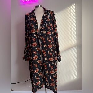 Elegant Floral Black Women's Robe